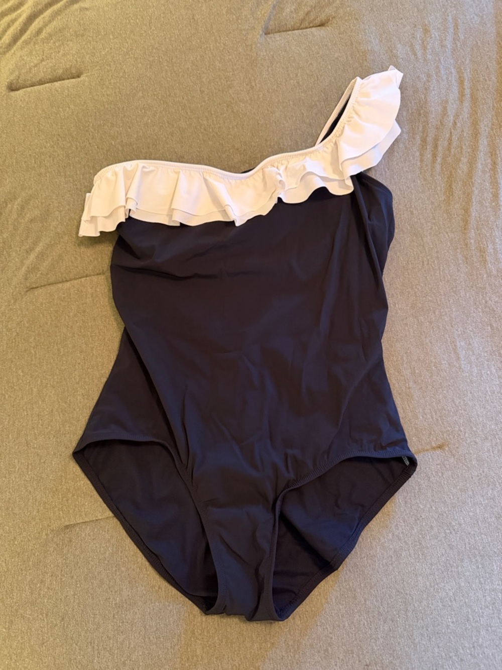 SPANX Black and white One-Shoulder Ruffle One-Piece XL